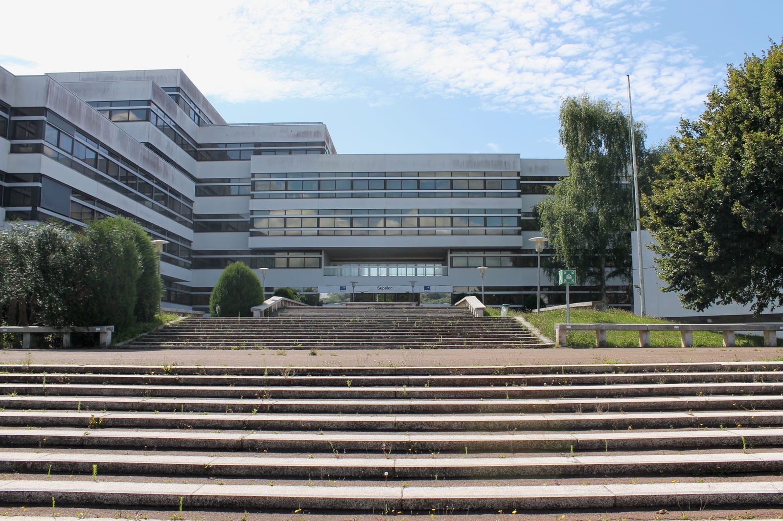 The entrance of Supélec (August 2014).